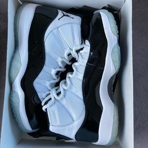 Air Jordan Retro 11 Concord